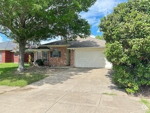 Building Photo - 1117 Edenbrook Dr