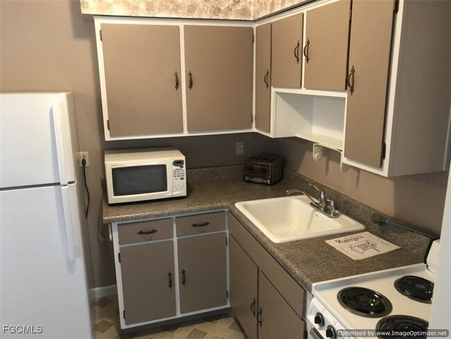 Building Photo - 1119 Wesley St