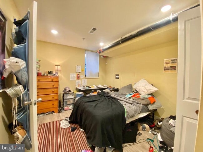 Building Photo - 2214 N Camac St