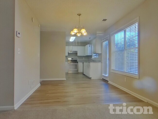 Building Photo - 1221 Wandering Vine Ct SE