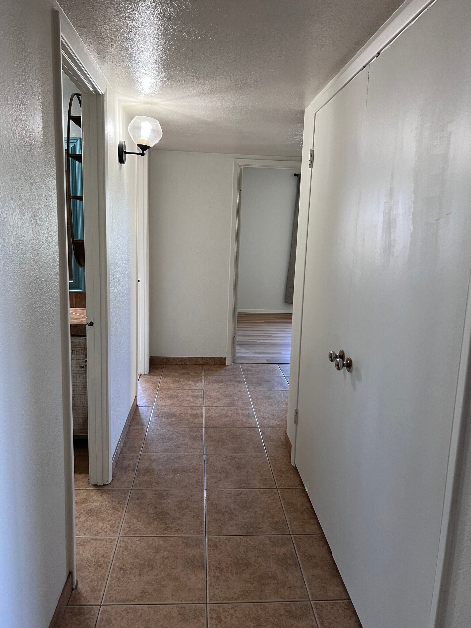 Building Photo - 3015 E Desert Cove Ave