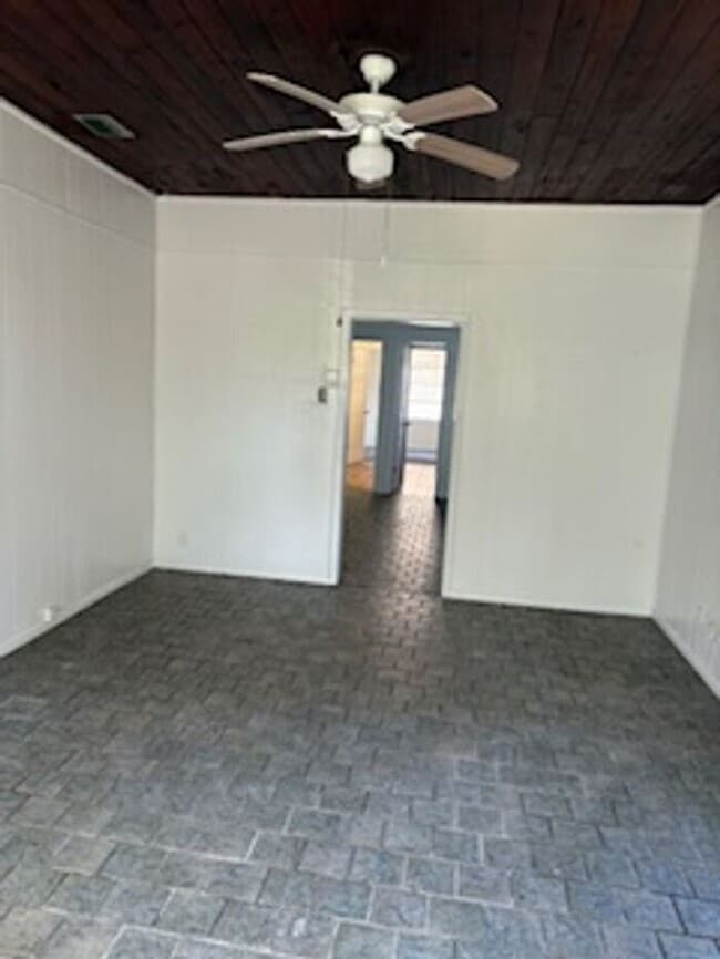Building Photo - 3-Bedroom Home in Peaceful Malabar, FL
