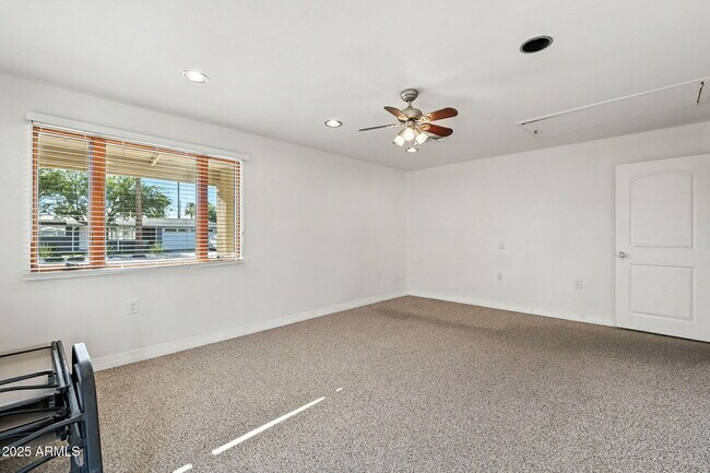 Building Photo - 3519 N 63rd Pl