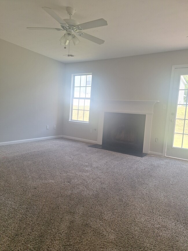 Building Photo - 5646 One Lake Way