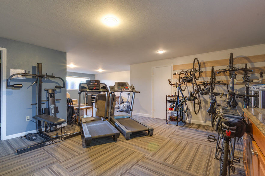 excersise room - 935 W Glass Ave