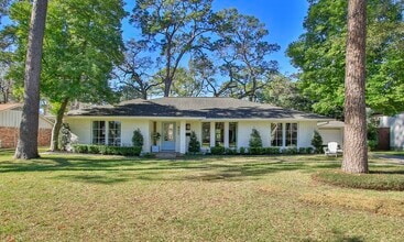 Building Photo - 827 St George Ln