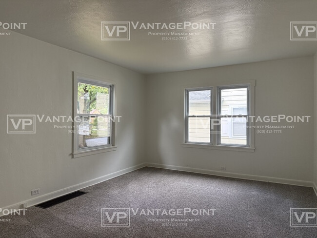 Building Photo - 1137 11th Ave