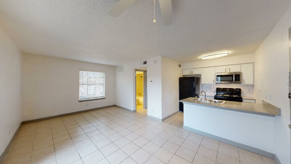 The Jones 2109 Lincoln Dr Arlington TX 76011 Apartment Finder