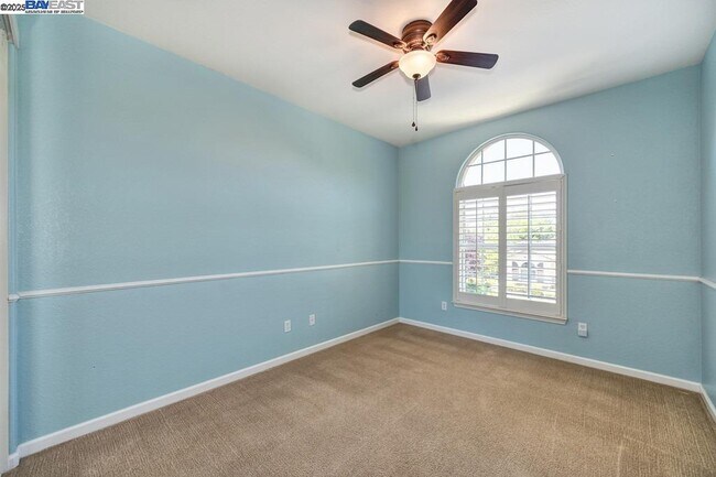 Building Photo - 1207 Villagio Dr