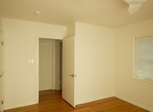 second bedroom - 2747 Clyde Ave