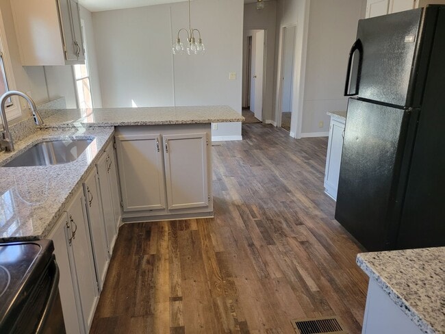 Building Photo - Charming and Peaceful Private Home with Granite Countertops & Wooded Views