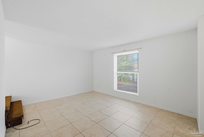 Building Photo - 2109 Langley Ave