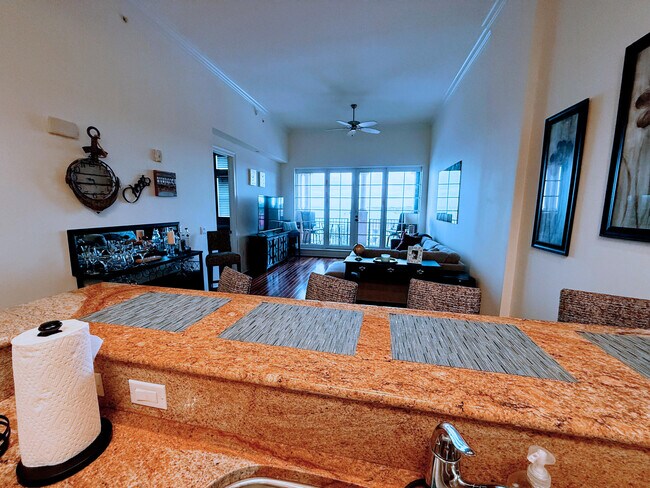 Building Photo - 20 Orange Ave