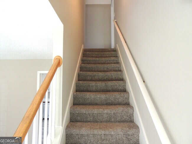 Building Photo - 70 Vinny's Terrace