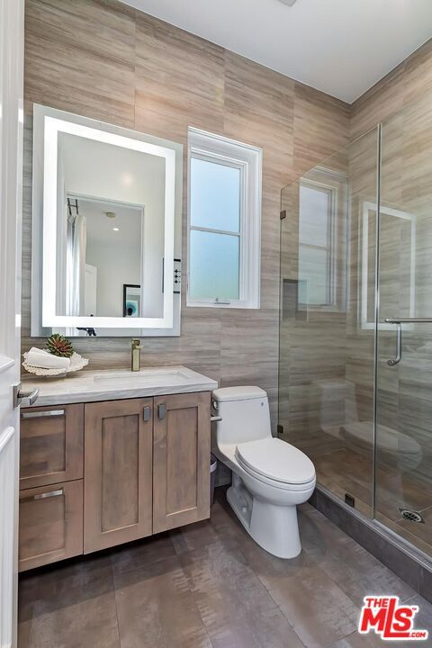 Building Photo - 9767 Monte Mar Dr