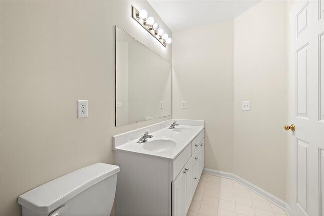 Building Photo - 1124 Sadlers Way