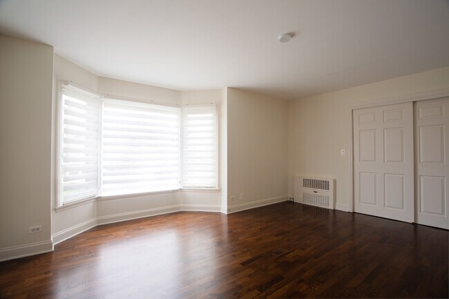 Building Photo - 2400 Archbury Ln