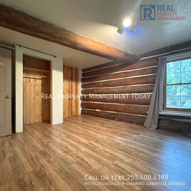 Building Photo - 6005 251st St Ct E