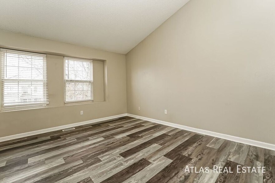 Building Photo - 4324 N Liverpool St