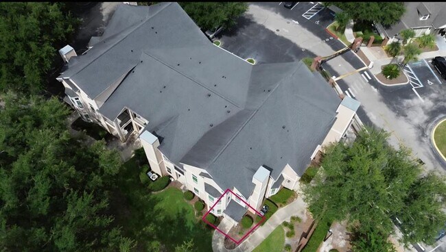 Building Photo - 1101 Vintage Village Ln