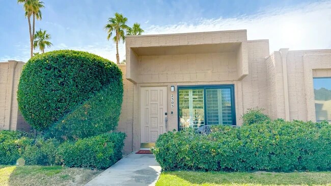 Building Photo - 2303 Los Patos Dr