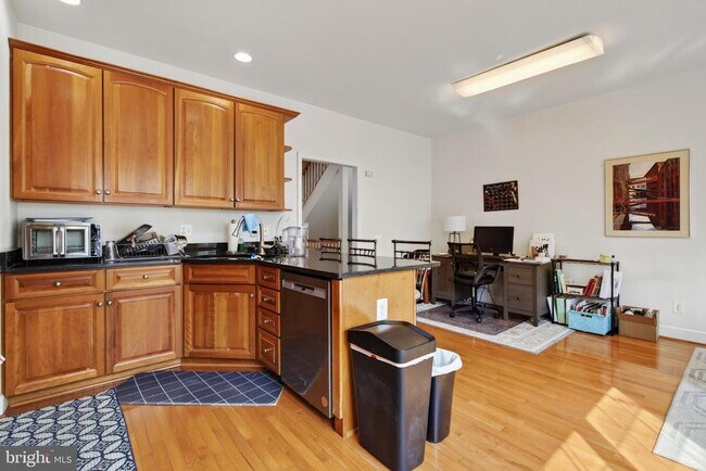 Building Photo - 13719 Maple Sugar Ln