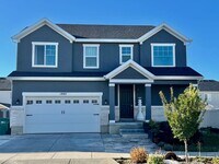 Building Photo - Your Home Is Ready For You!!