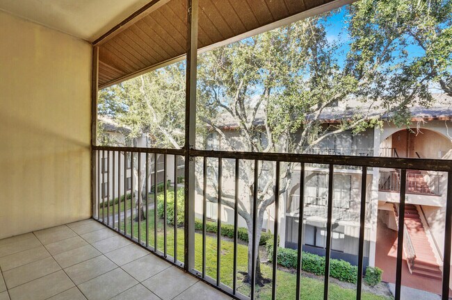 Building Photo - 206 Foxtail Dr