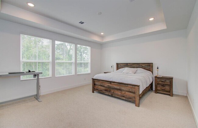 Building Photo - 970 Highland Sound Ln