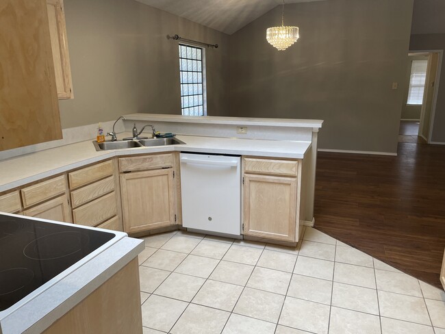 Building Photo - 4557 Shingle Oak Ln
