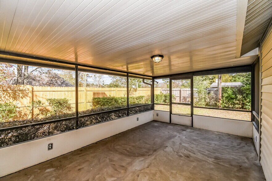 Building Photo - 7631 Collins Ridge Blvd