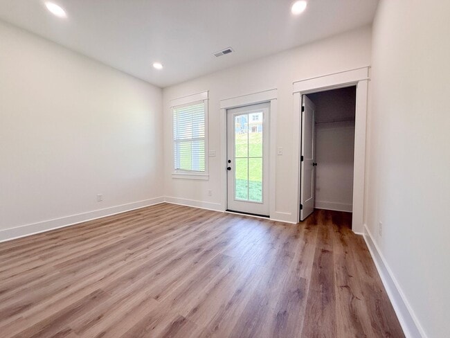 Building Photo - Fuller Style - Spacious 2-Bedroom Townhome with Flex Room at Highbury