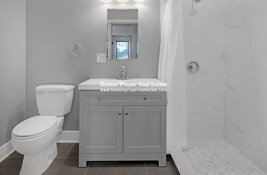 Building Photo - 28 Glenville Ave