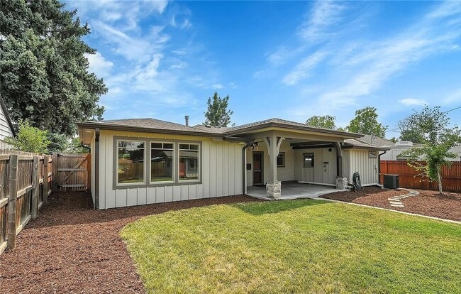 Building Photo - 3BD, 3BA Home Near Central Park with Bonus Casita