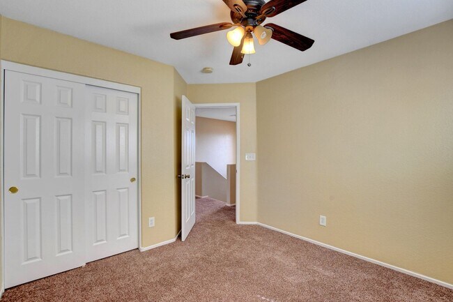 Building Photo - 4 Bedroom with Pool in Centennial Hills