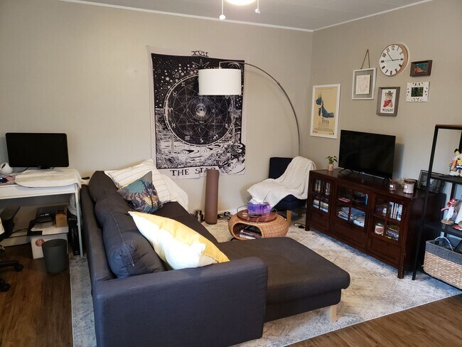 Building Photo - Newly Remodeled 1 bed/1 bath in Sugarhouse...
