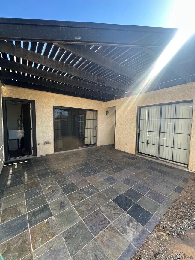 Building Photo - 10485 S Del Valle