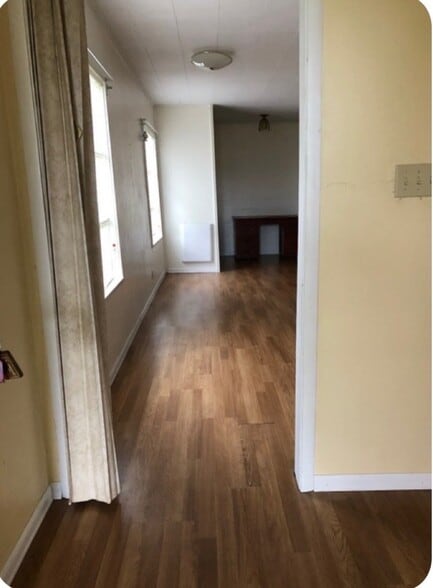 Building Photo - 372 Monte Brady Rd
