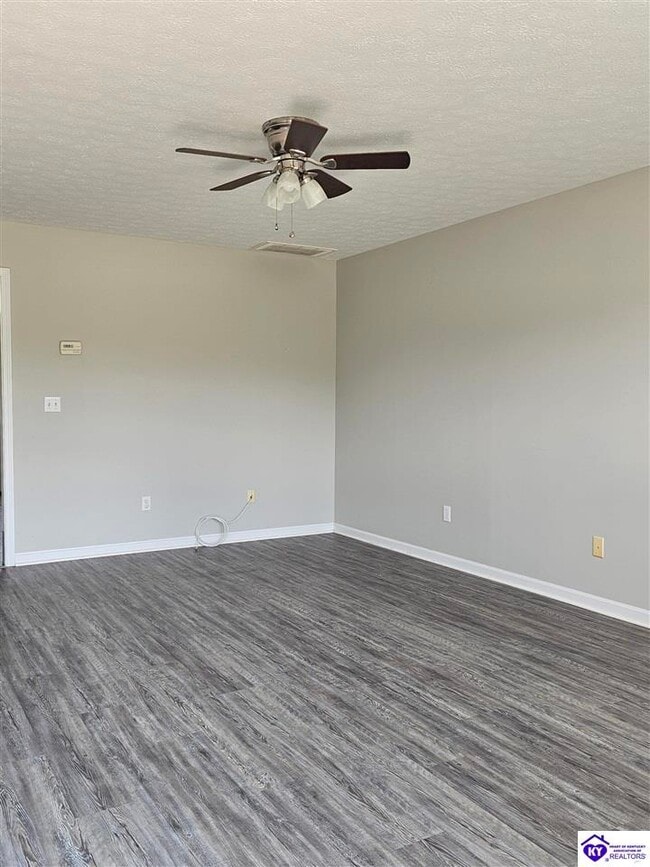 Building Photo - 145 Croghan Way