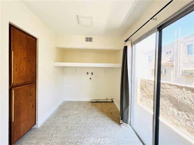 Building Photo - 2022 S Bon View Ave