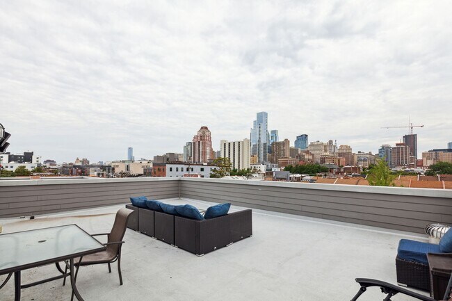 Building Photo - Luxury 2BD/2BA| Bella Vista Apartment