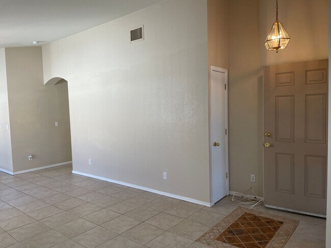 Primary Photo - Freshly painted 4Bdm 2Ba Home, in a well desired location! will not last long!