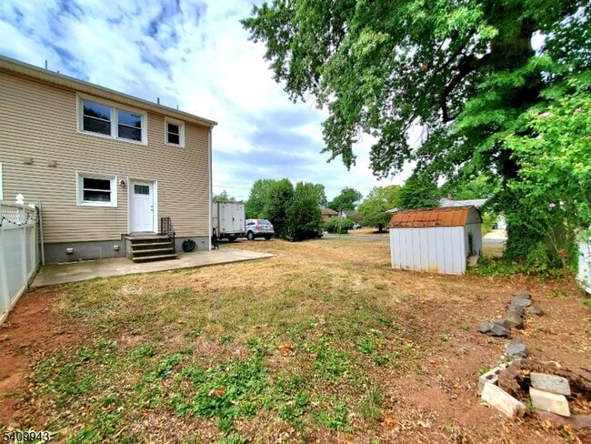 Building Photo - 708A Farrand St