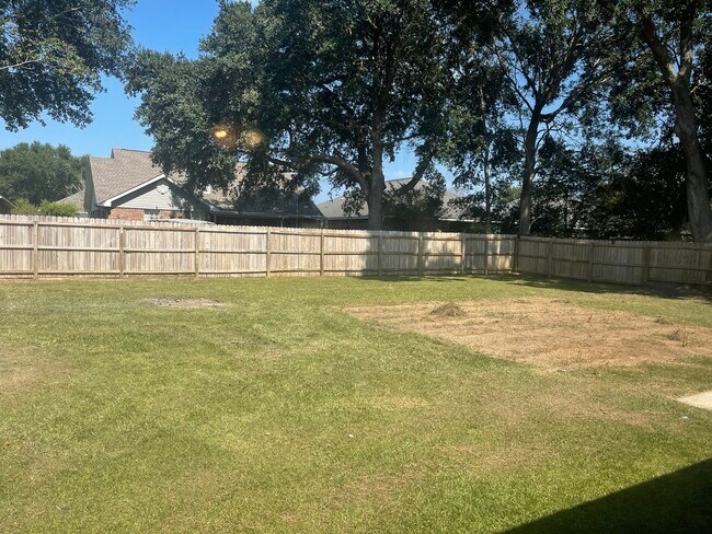 Building Photo - 15035 S Shadow Creek Dr