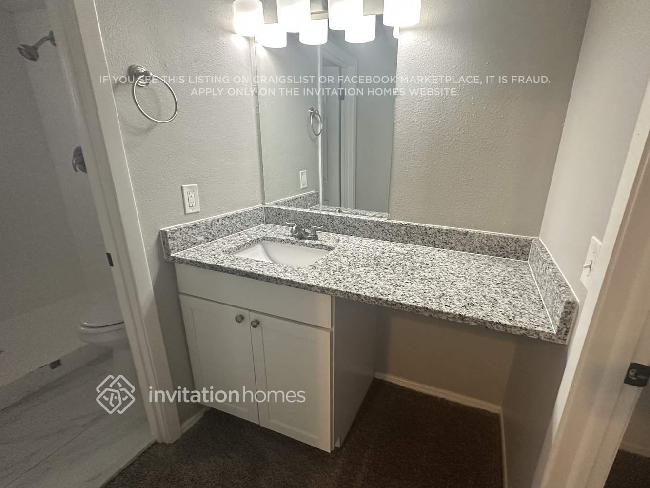 Building Photo - 2447 Atrium Cir