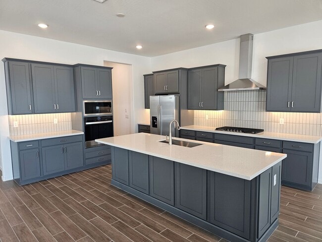 Building Photo - Wonderful new build with family fun amenities