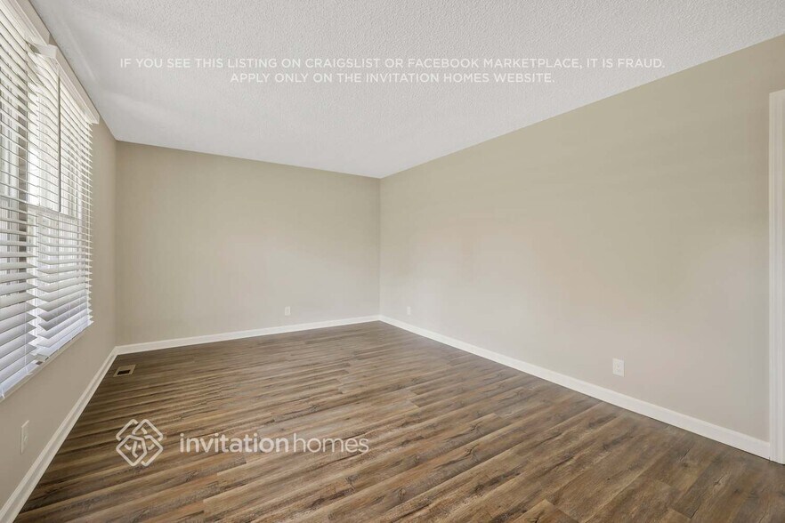 Building Photo - 533 Augusta Dr
