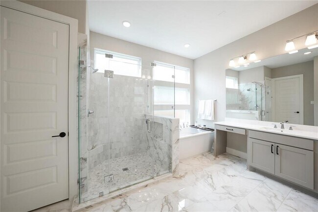 Building Photo - 413 Stratus View Ct