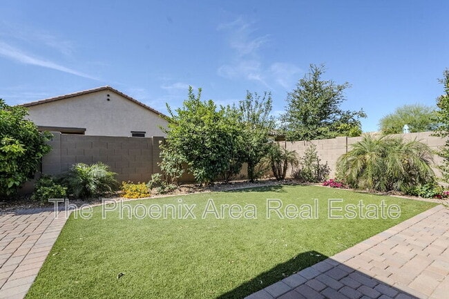 Building Photo - 3947 E Constitution Dr