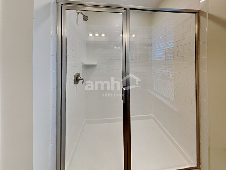 Building Photo - 4809 Weber Ct